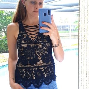 Black sleeveless lace top